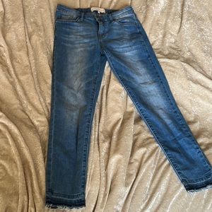 Women’s Frayed Hemmed Jeans